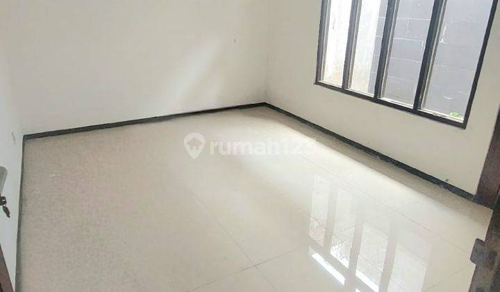 Rumah Bagus Unfurnished SHM di Setramurni, Bandung 2