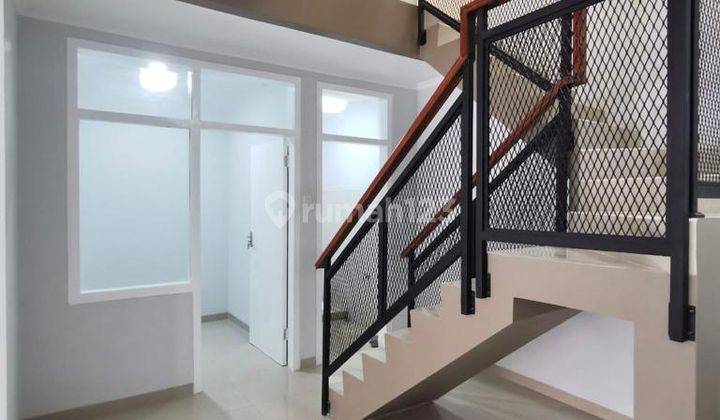 Rumah Bagus Unfurnished SHM di Kopo Permai , Bandung 2