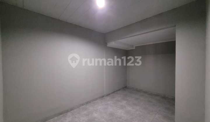 Rumah 2 Lantai Bagus Unfurnished SHM di Taman Bumi Prima Sayap Setraduta , Bandung 2