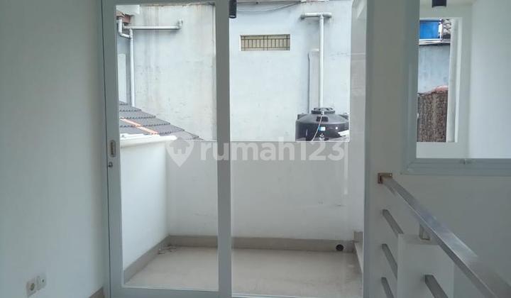 Rumah 2 Lantai Bagus Unfurnished SHM di Taman Kopo Indah 1, Bandung
