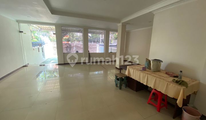 Rumah 3 Lantai Bagus Unfurnished SHM di Sayap Pasteur, Bandung