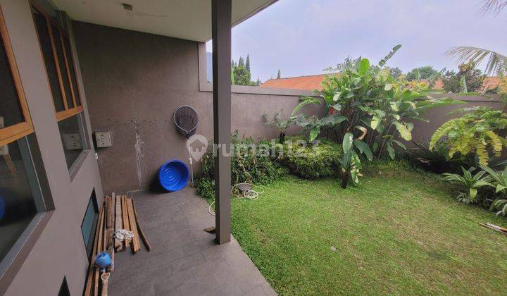 Rumah Bagus Unfurnished SHM di Setraduta, Bandung 1