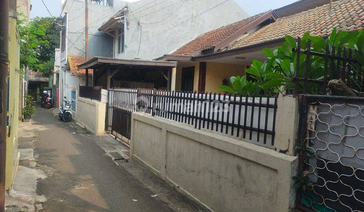 Rumah 2 Lantai Bagus Unfurnished SHM di Sayap Sudirman, Bandung 1