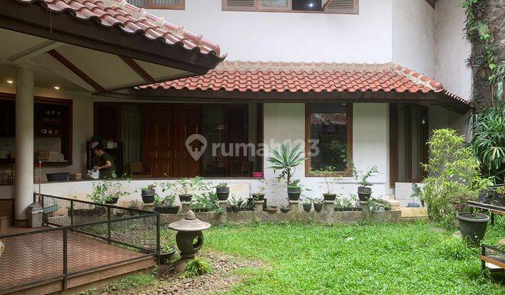 Rumah Bagus Furnished SHM di Dago, Bandung 1