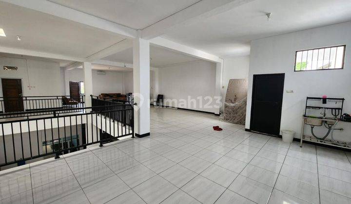 Rumah 2 Lantai Bagus Unfurnished SHM di Kopo Permai 2, Bandung 1