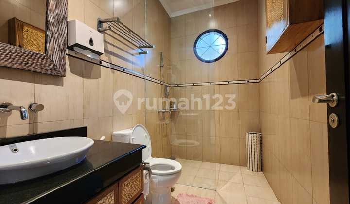 Rumah Bagus Furnished SHM di Btd Kbp View Danau, Bandung 2