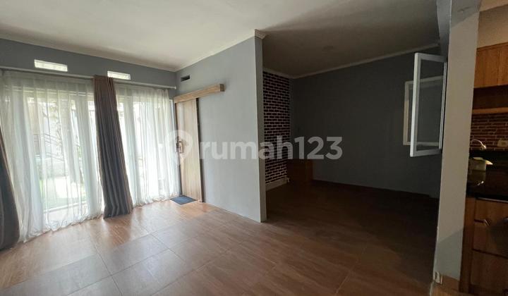 Rumah Siap Huni Surapati Core Bandung Hadap Barat Nyaman dan Luas Rumah Siap Huni Surapati Core Bandung Hadap Barat Nyaman dan Luas