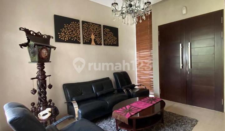 Luxury Singgasana Pradana 2-Storey House with SHM Certificate, Furnished, Built-in Features 2