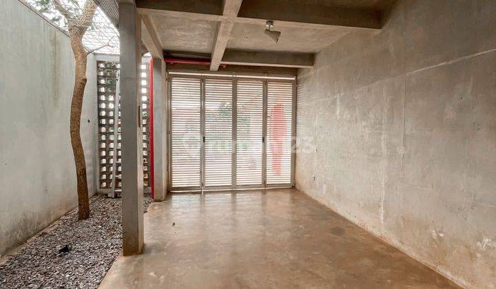 Rumah BAGUS !! Modern Full Furnished (Baru) di Sariwangi 10