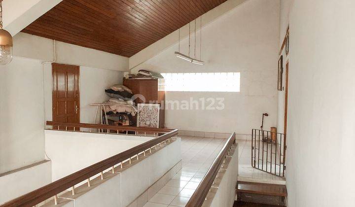 Jual Rumah Cihampelas Jalan Utama 2