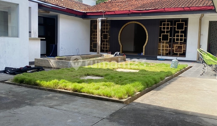 GOOD DEAL!! Rumah Ruang Usaha Besar Bagus Daerah Komersial, DR Cipto 