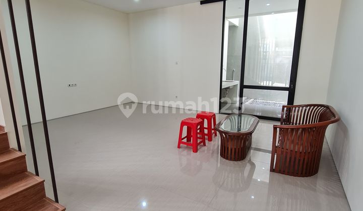 Rumah Baru 2 Lantai Sayap Turangga