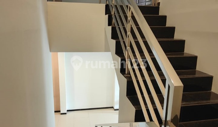 2-Story Mekarwangi House Available for Rent Too! 2