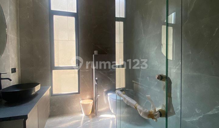 Turun Harga! Rumah Singgasana 2