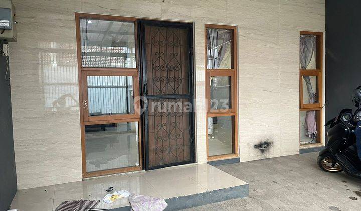 Rumah 2,5 Lantai Taman Holis Indah 1