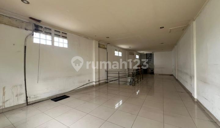 TURUN HARGA ! Ruang Usaha/Ruko 3 Lantai Mainroad Lengkong, Tengah Kota Bandung