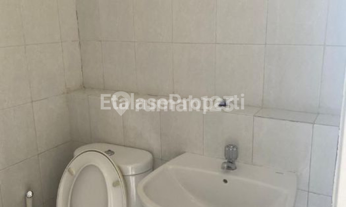 Disewakan Apartemen Gunawangsa Merr Studio Unfurnish 4