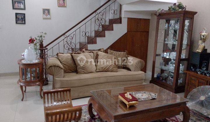 Rumah Hoek Siap Huni Murah Perum Jatiwarna Indah Jaktim 4+2KT Semi Furnished  2