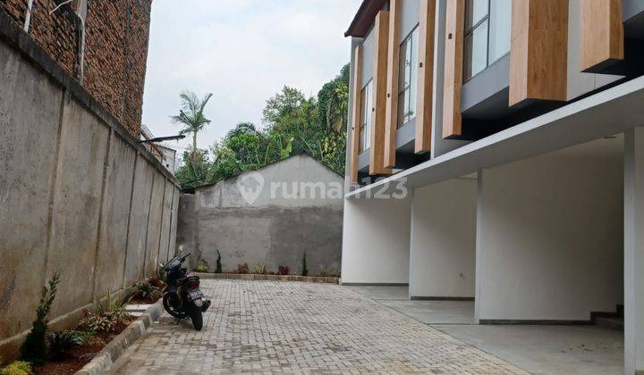 Rumah Baru 2 lantai hadap Timur di Sunrise Garden Jakarta Barat 2