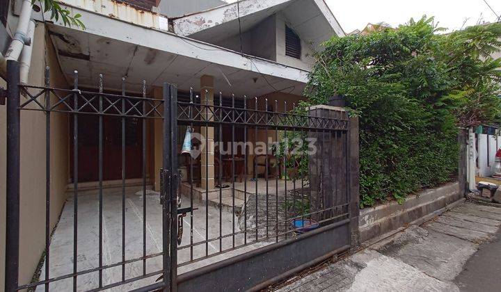 Rumah 1,5 lantai SHM di Tomang, Jakarta Pusat  1