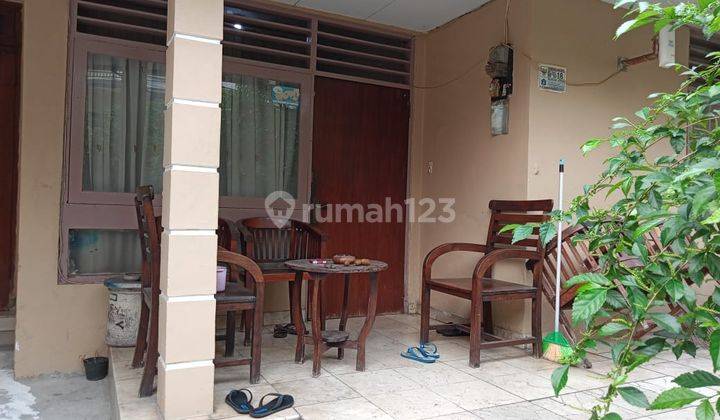 Rumah 1,5 lantai SHM di Tomang, Jakarta Pusat  2