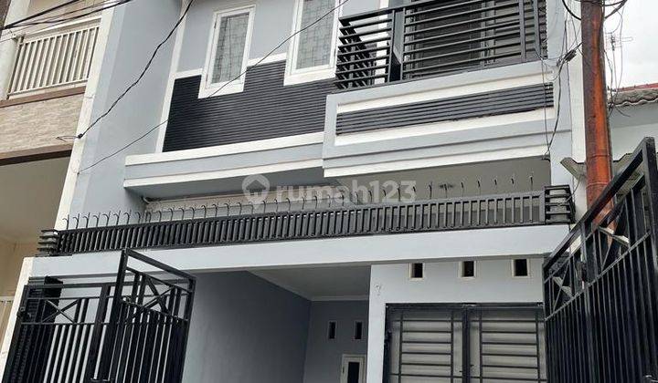 TURUN HARGA Rumah 3 Lantai Bagus di Duri Kepa Jakarta Barat 1