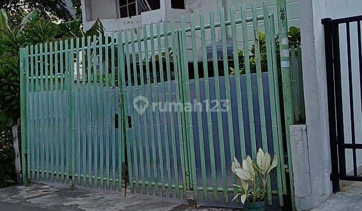 Rumah 2 lantai di Taman Cosmos Jakarta Barat 1