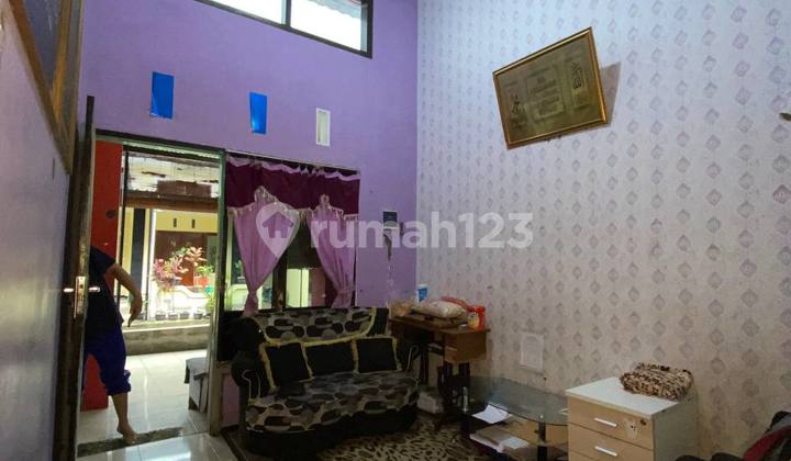 Rumah 3 Kamar Tidur Dekat Mog Terdapat Teras Dan Toko Kecil  6