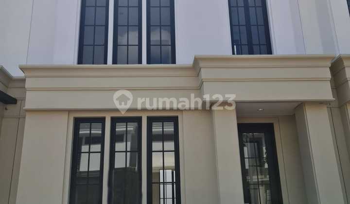 Jual Rumah White House Dian Istana 2 Lt No Attic Hadap Selatan