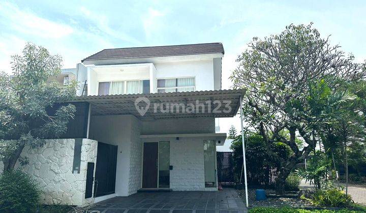 Sewa Rumah Forest Mansion Terawat Nyaman Furnished + Private Pool 1