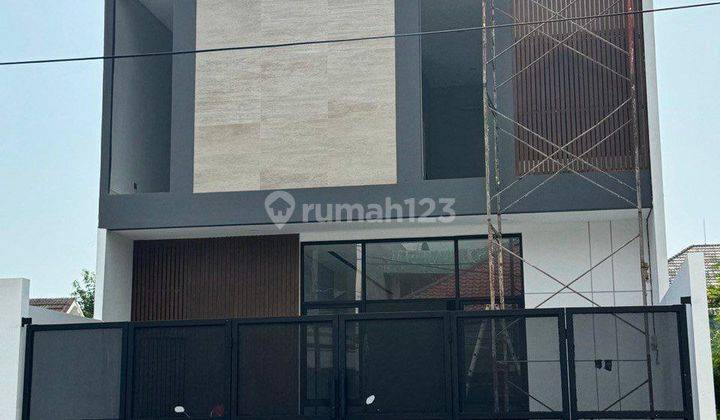 Rumah Sutorejo 2 Lantai Hadap Barat Ada Bathtub Dan Ada Bonus 1