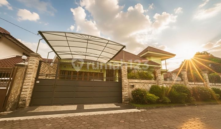Jual Rumah Komplek Darmo Villa 1 Lantai Posisi Hoek Siap Huni