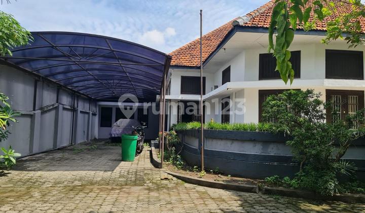 For Sale Classic Commercial House on Jalan Bengawan, 1st Floor Corner, Near Raya Darmo For Sale Classic Commercial House on Jalan Bengawan, 1st Floor Corner, Near Raya Darmo