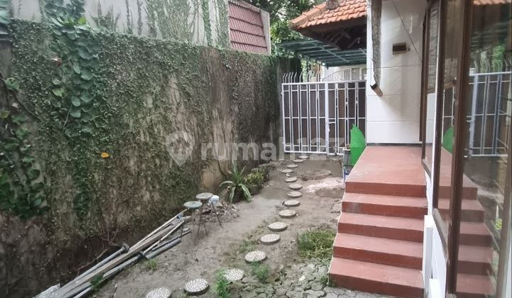 For Rent House Kertajaya Indah Timur 2 Floors Position Hook Furnished