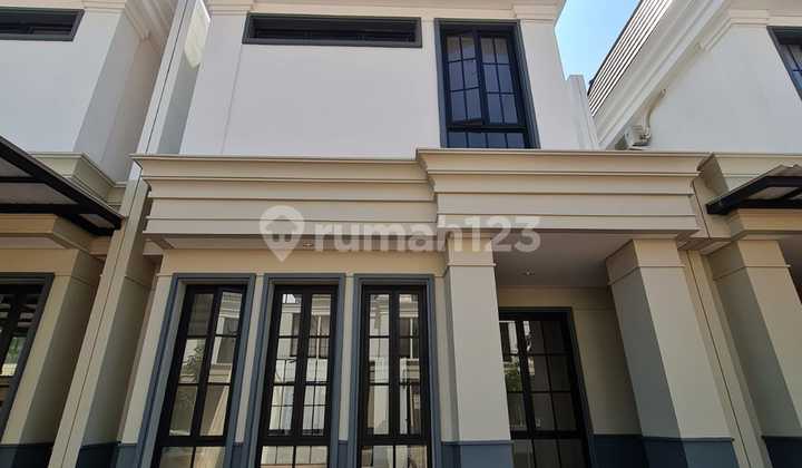For Sale New Pristine White House Dian Istana 2 Floors Rare Item