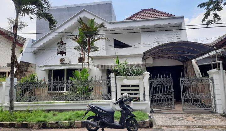 Jual Rumah Dharmahusada Indah Utara 1,5 Lantai Hadap Tenggara 1