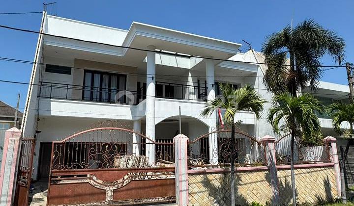 Jual Rumah Mewah Classic di Boulevard Dharmahusada Mas 2 Lantai