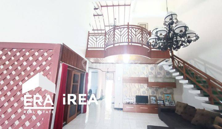 Rumah Bagus Nyaman dan Luas di Laweyan semi Furnished 7