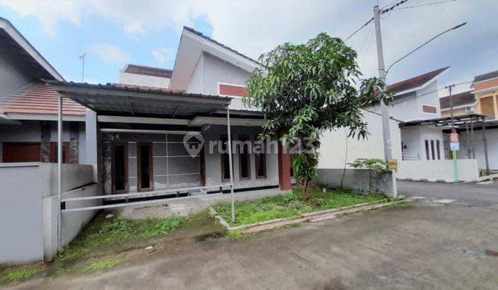 Rumah Murah di Karangmalang Sragen dekat alun² 4