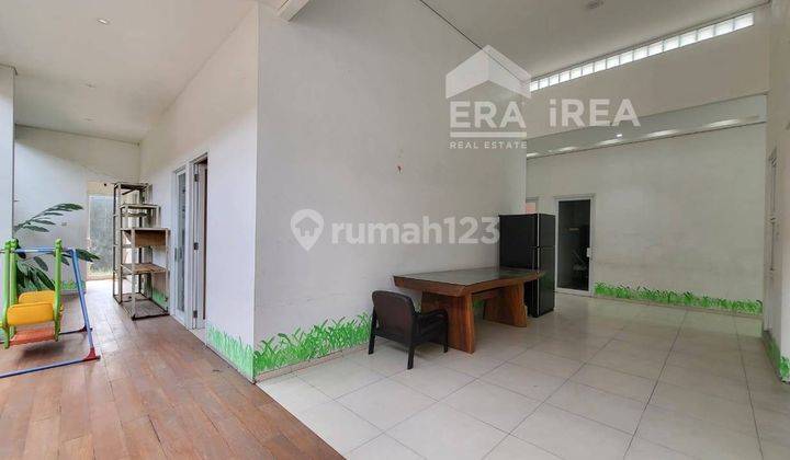 Disewakan Ruang Usaha Tengah Kota Dengan Halaman Luas 6