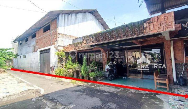 Rumah, Ruang Usaha beserta Gudang Solo Kota 6