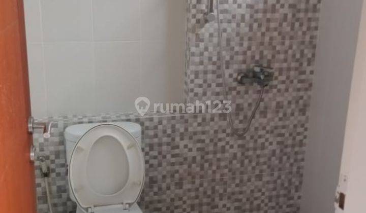 Disewa rumah siap huni 2 lantai dekat stasiun lokasi Bintaro 3110 6