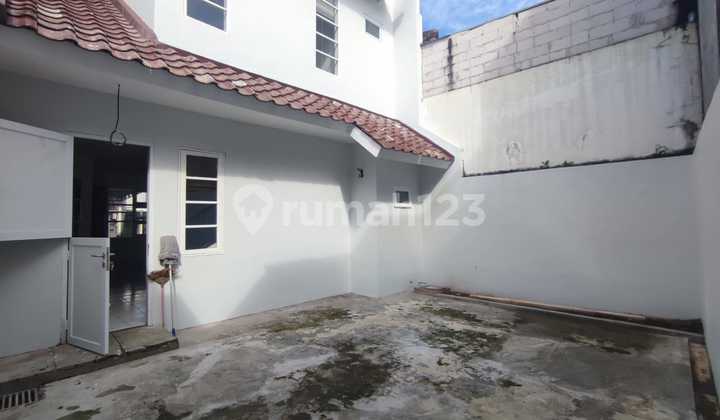 Cozy House at LRT Harja Mukti Cibubur 2