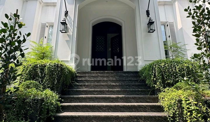 The American Houseat Mentengjakarta Pusat