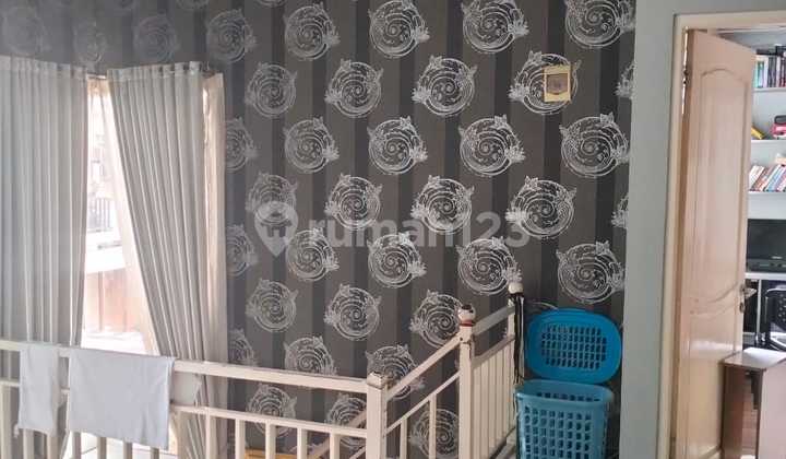 Dijual Rumah Lantai 2 Minimalis Modern Siap Huni  8