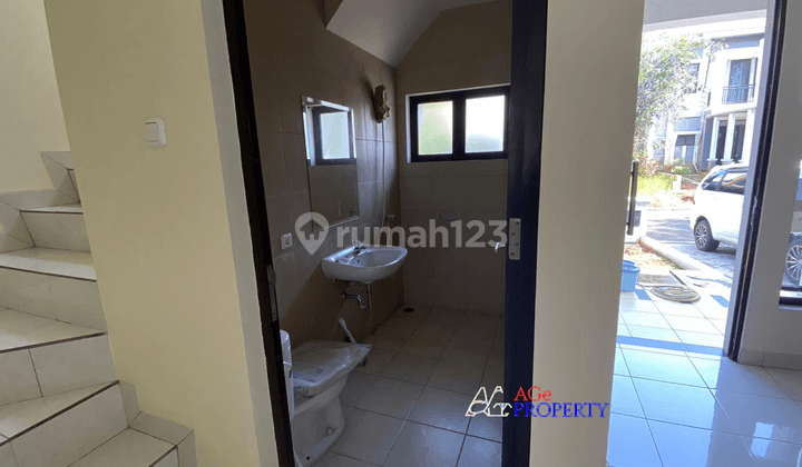 Rumah dijual  di Jl. Legenda Wisata 7