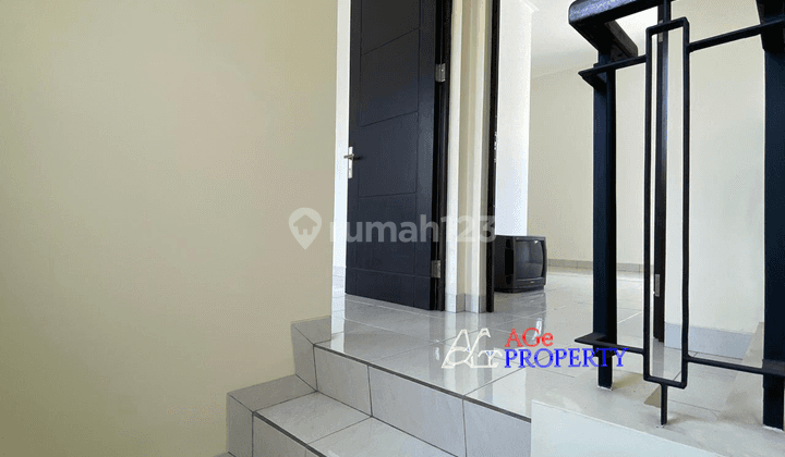 Rumah dijual  di Jl. Legenda Wisata 8