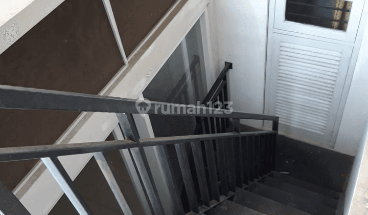 Dijual Rumah Harmonis di Kawasan Perumahan Bukit Golf  23