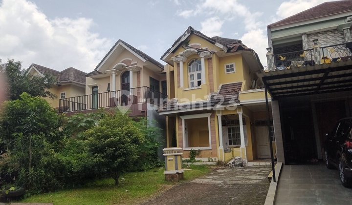 Dijual Rumah Butuh Renovasi Total Perumahaan Kota Wisata 2