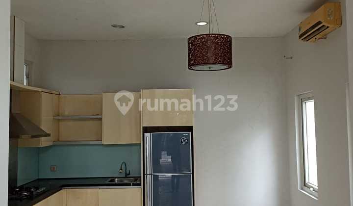 Dijual Rumah Minimalis Modern, S H M, Lt. 240 M² di Perumahan Cibubur Country Cikeas 2